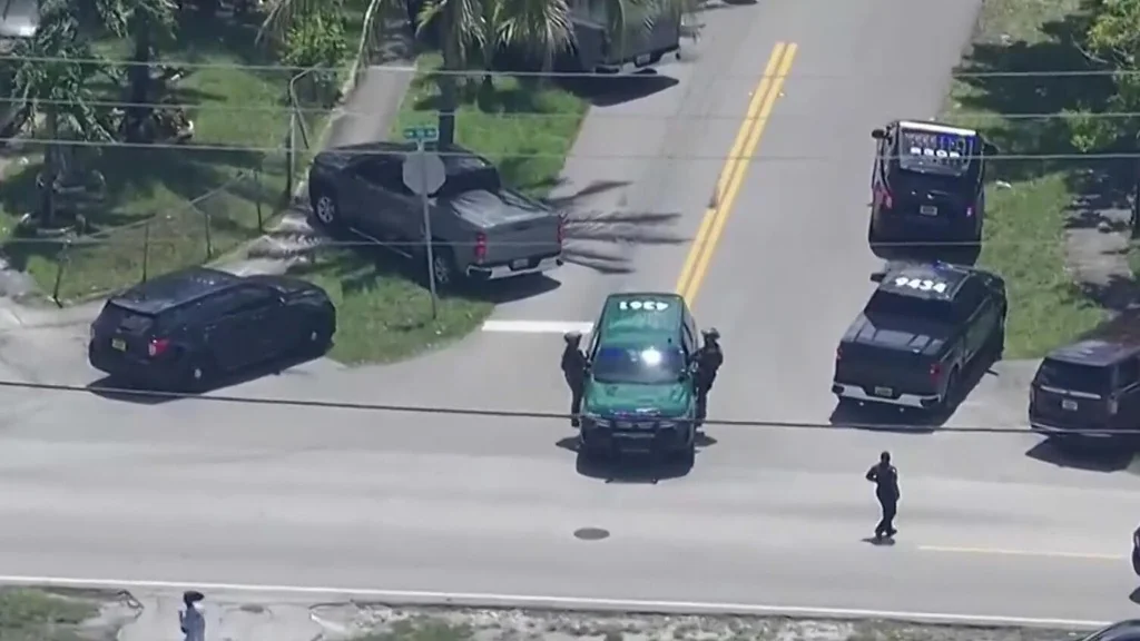 Suspect in custody after 2 men stabbed, killed in Lauderhill