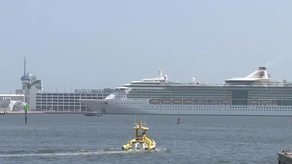 Princess Cruise ship returns to South Florida after crewmember dies from going overboard