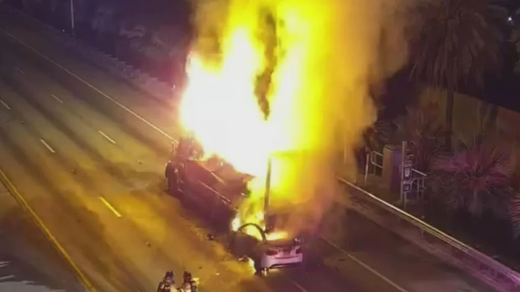 Don Shula Expressway fulle reopen after fatal crash Tuesday morning