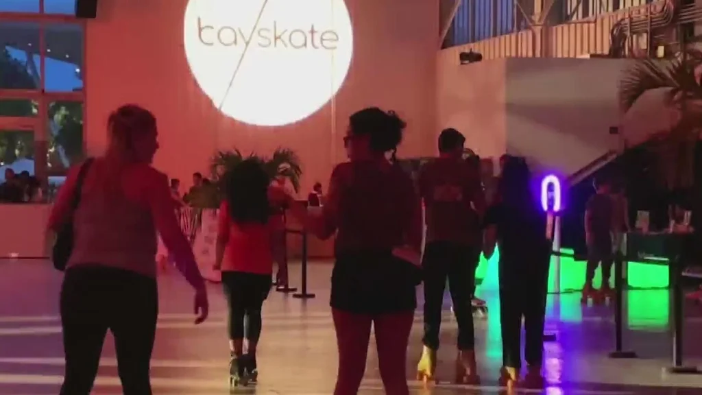 Miami Life: Coconut Grove pop-up skating rink allows people to relive their glory days