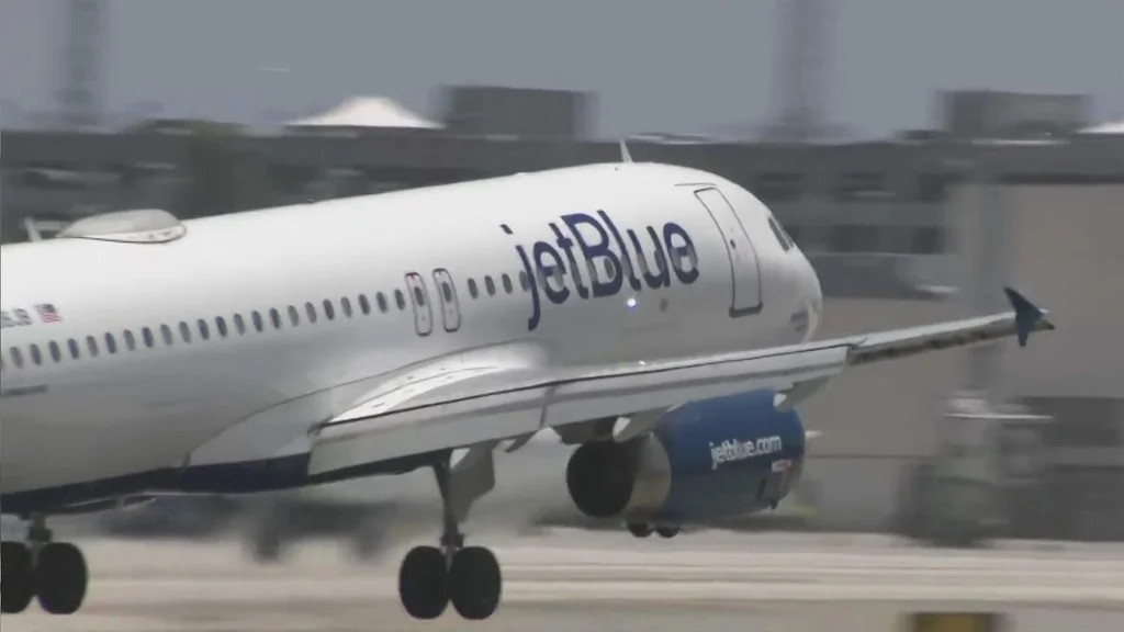 JetBlue expands operations in FLL after collapse of Spirit Airlines
