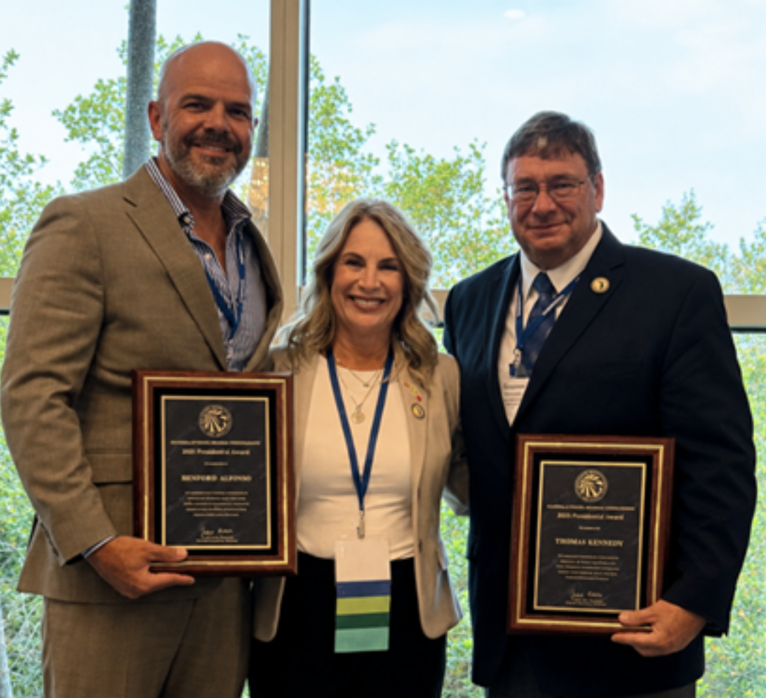 SCHOOL BOARD MEMBER ROBERTO J. ALONSO RECOGNIZED WITH PRESTIGIOUS PRESIDENT’S AWARD FROM THE FLORIDA SCHOOL BOARDS ASSOCIATION FOR EXCELLENCE IN EDUCATIONAL LEADERSHIP AND CLASSROOM INNOVATION
