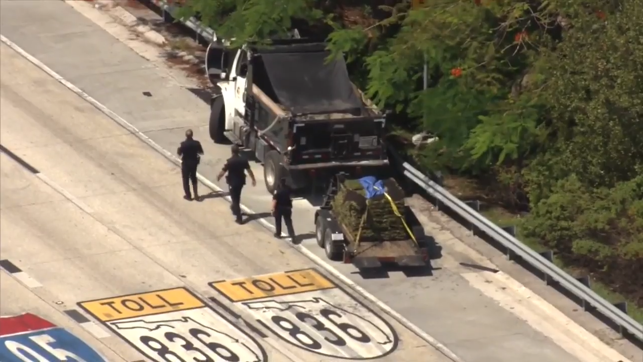 Driver hospitalized after dump truck crash on I-95 in Miami