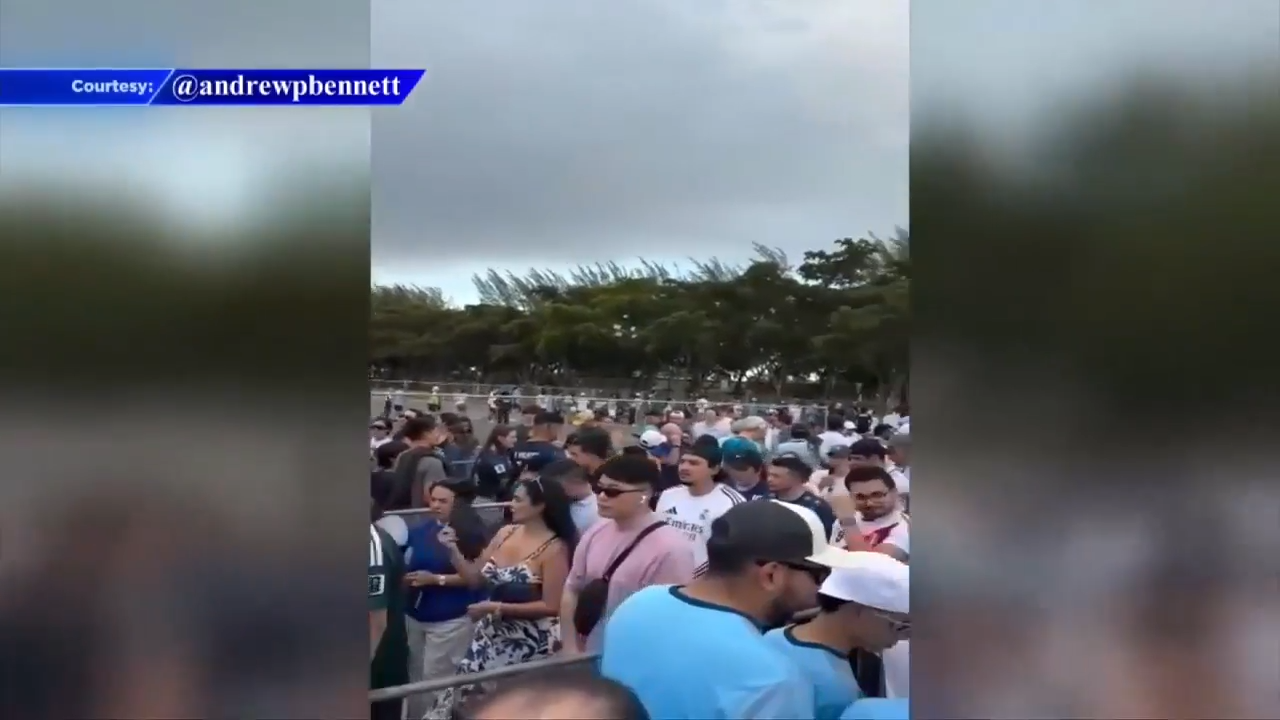FIFA World Cup fans report transportation issues during first match at Miami Stadium