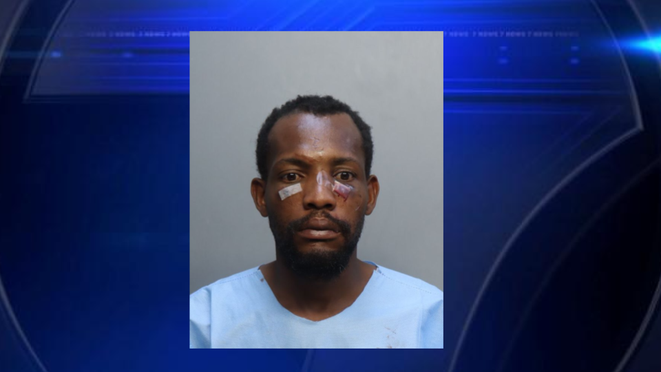 Man accused of trying to kill victim with machete in Miami-Dade
