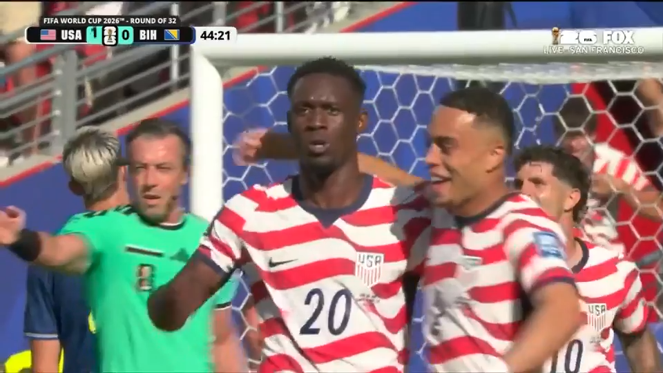 U.S. beats Bosnia-Herzegovina 2-0 to advance to round of 16 and keep its World Cup dreams alive