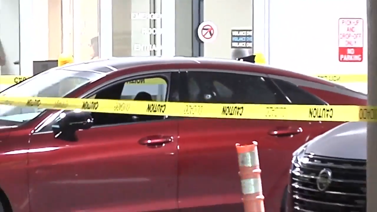 1 dead after shooting in SW Miami-Dade, car left with bullet holes