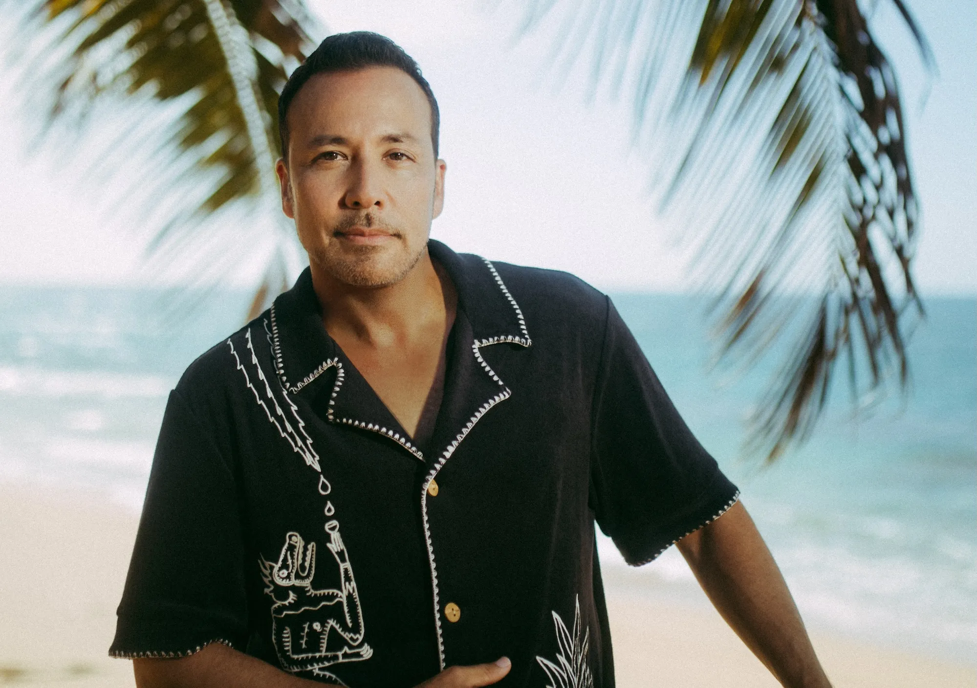 Backstreet Boy Howie D taps back into his Latino roots on Spanish track “Coquí”